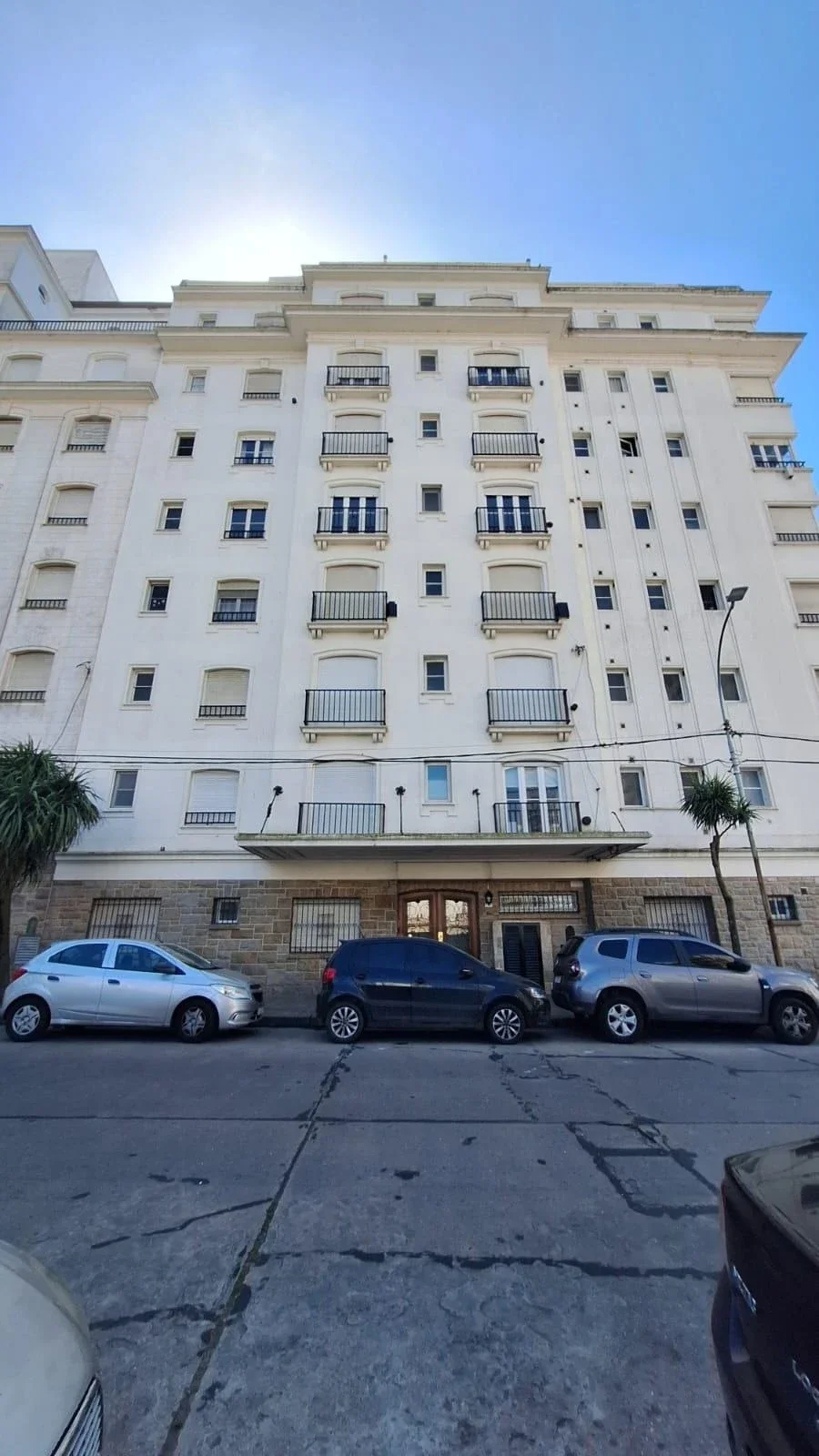 Venta departamento 3 ambientes A la calle. Zona Punta Iglesia - Imagen 1
