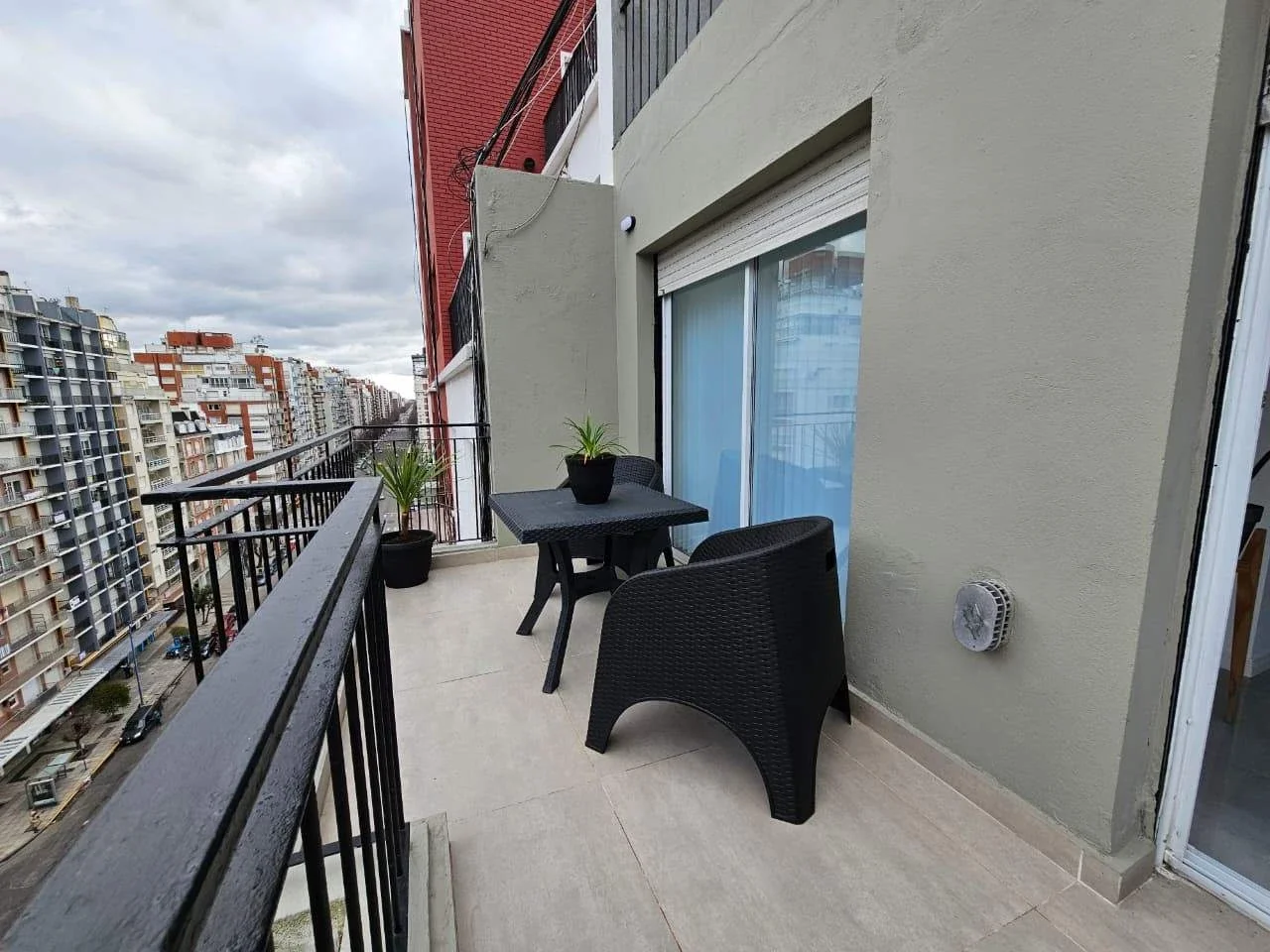 Venta Departamento 3 ambientes. Terraza al Frente. Zona Plaza Colón - Imagen 4