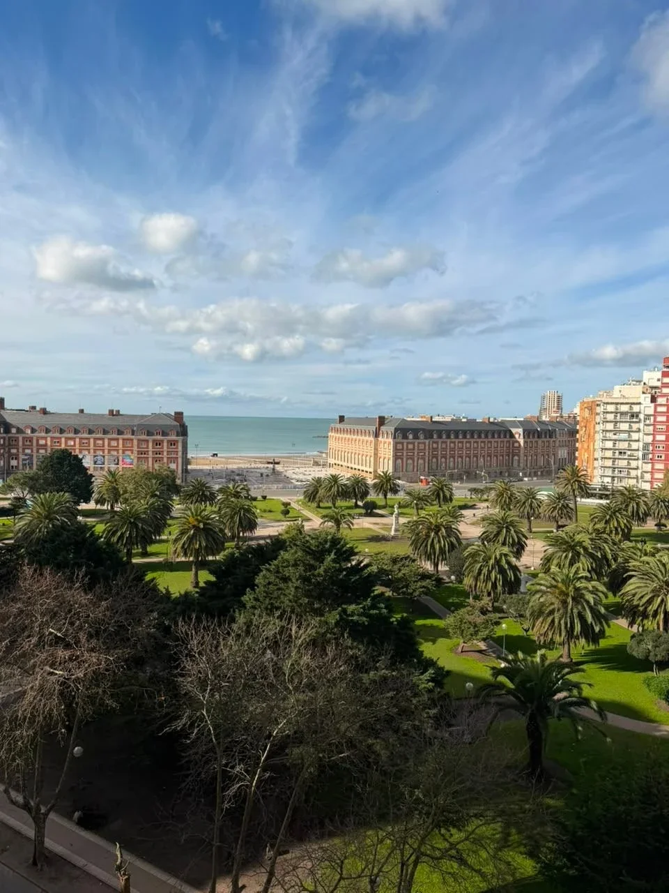 Venta Departamento 2 ambientes Plena Vista al Mar y Plaza Colón - Imagen 2