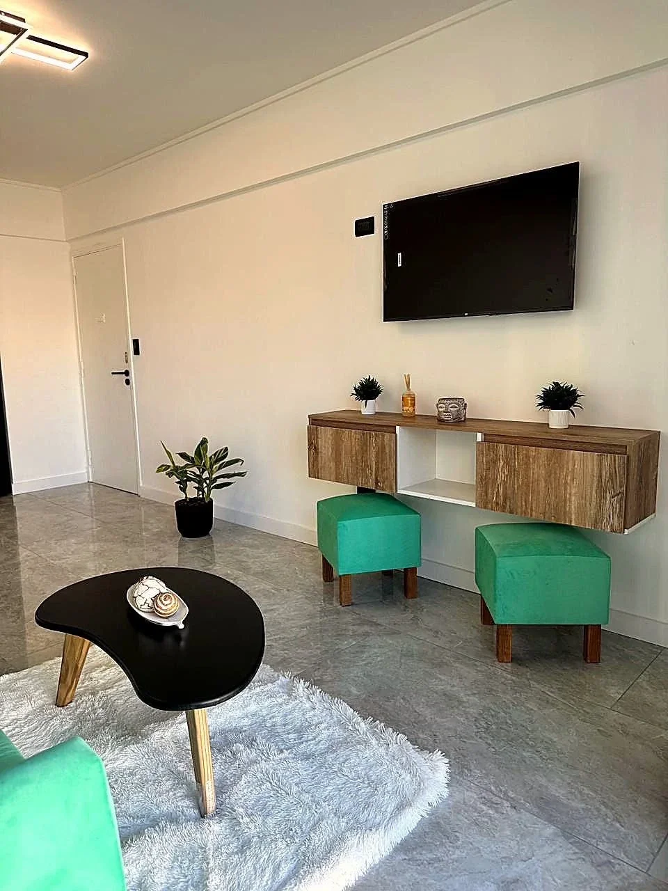 Venta Departamento 3 ambientes con Balcón a la calle. Zona Centro - Imagen 3