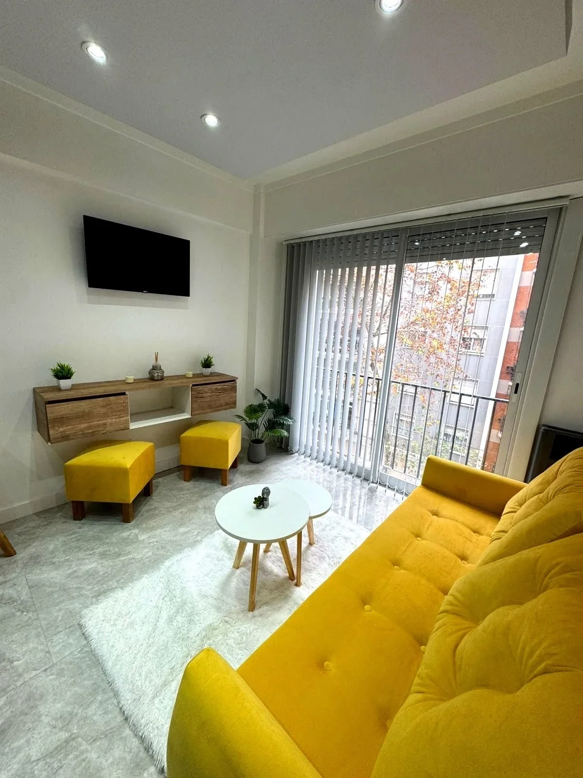 Venta Departamento 2 ambientes al Frente. Zona Plaza Colón - Imagen 1