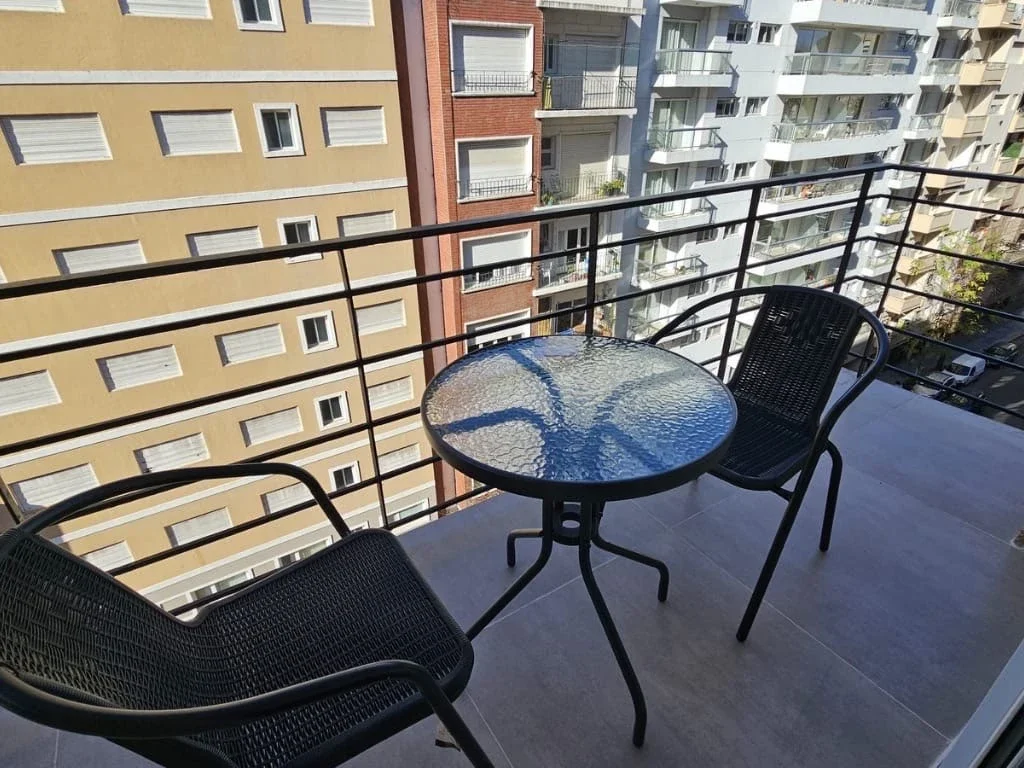 Venta Departamento 3 ambientes. Balcón al Frente. Zona Plaza Mitre - Imagen 3