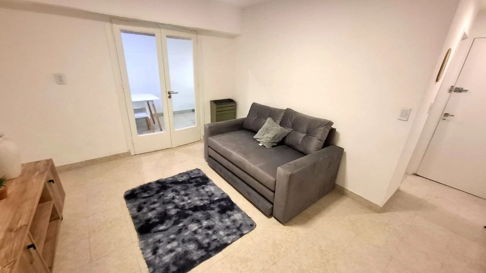 Venta Departamento 1 Ambiente y Medio con Patio. Zona Aldrey - Imagen 4