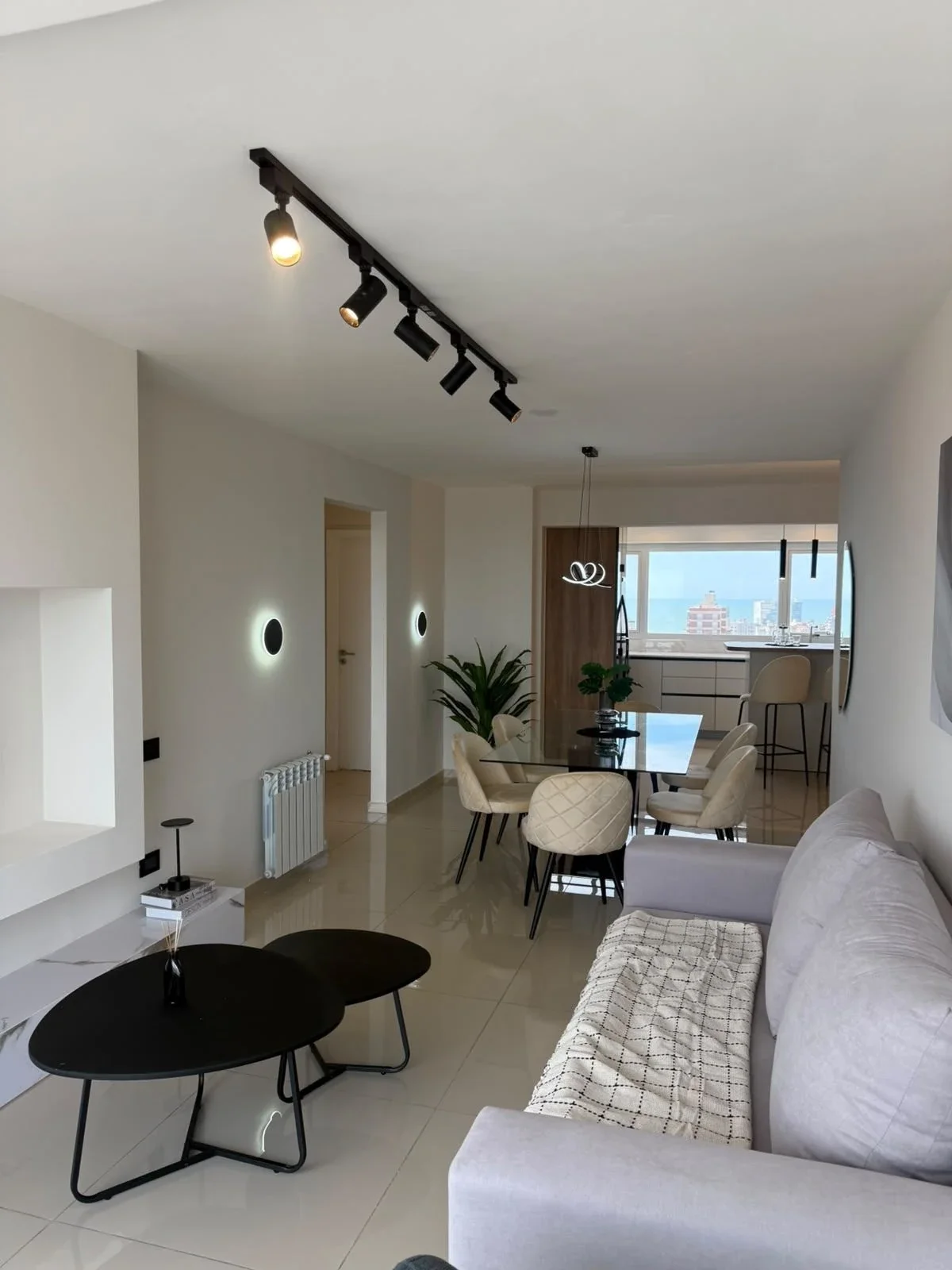 Departamento 3 ambientes. Balcón y Vista panotamioca. Zona Guemes - Imagen 4