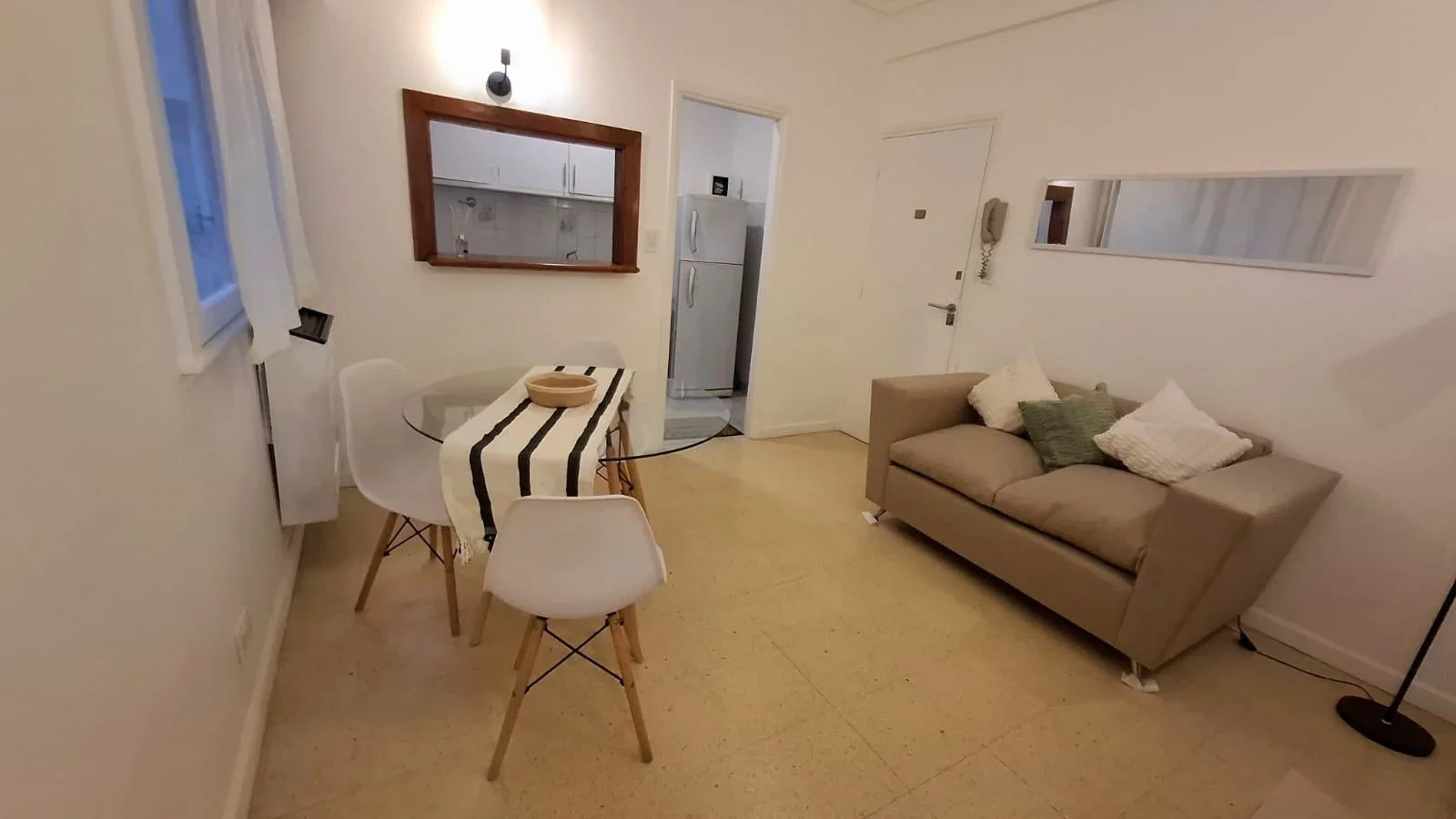 Venta Departamento 2 ambientes. Zona Plaza Colón - Imagen 2