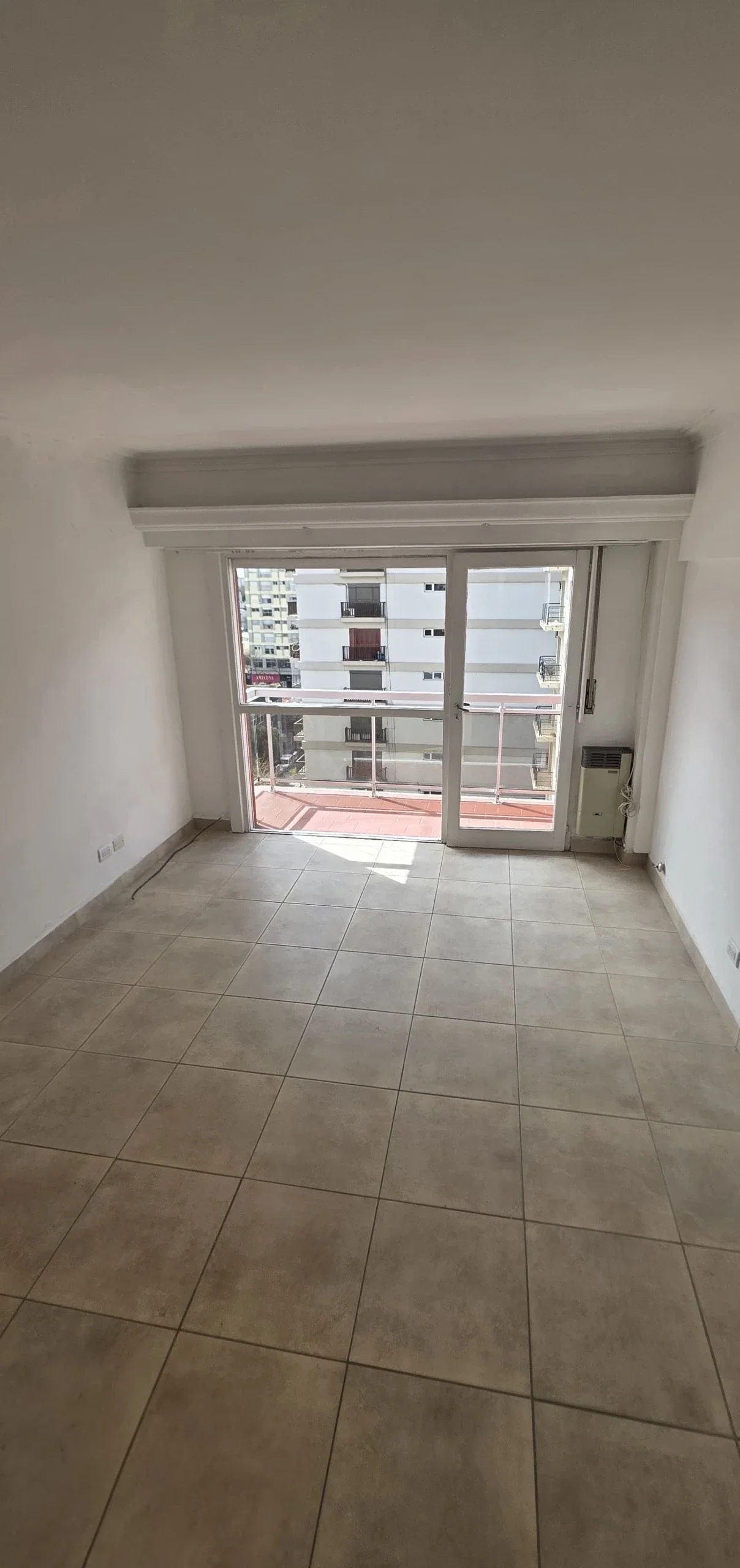 Venta Departamento 2 ambientes con Dependencia y Balcón. Zona Macrocentro - Imagen 4