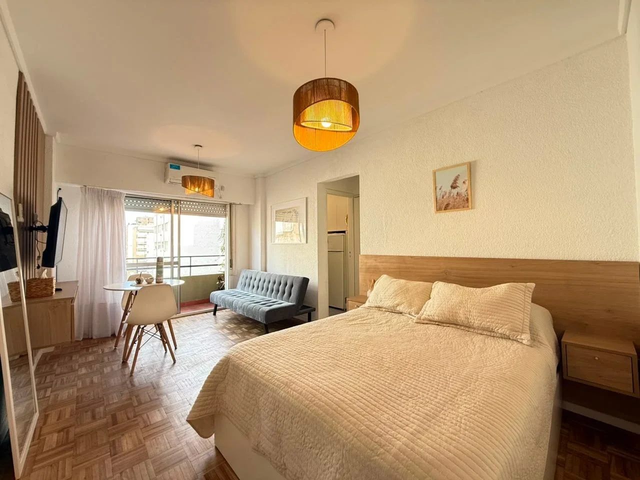 Venta Departamento 1 ambiente. Balcón al frente. Zona Aldrey - Imagen 1