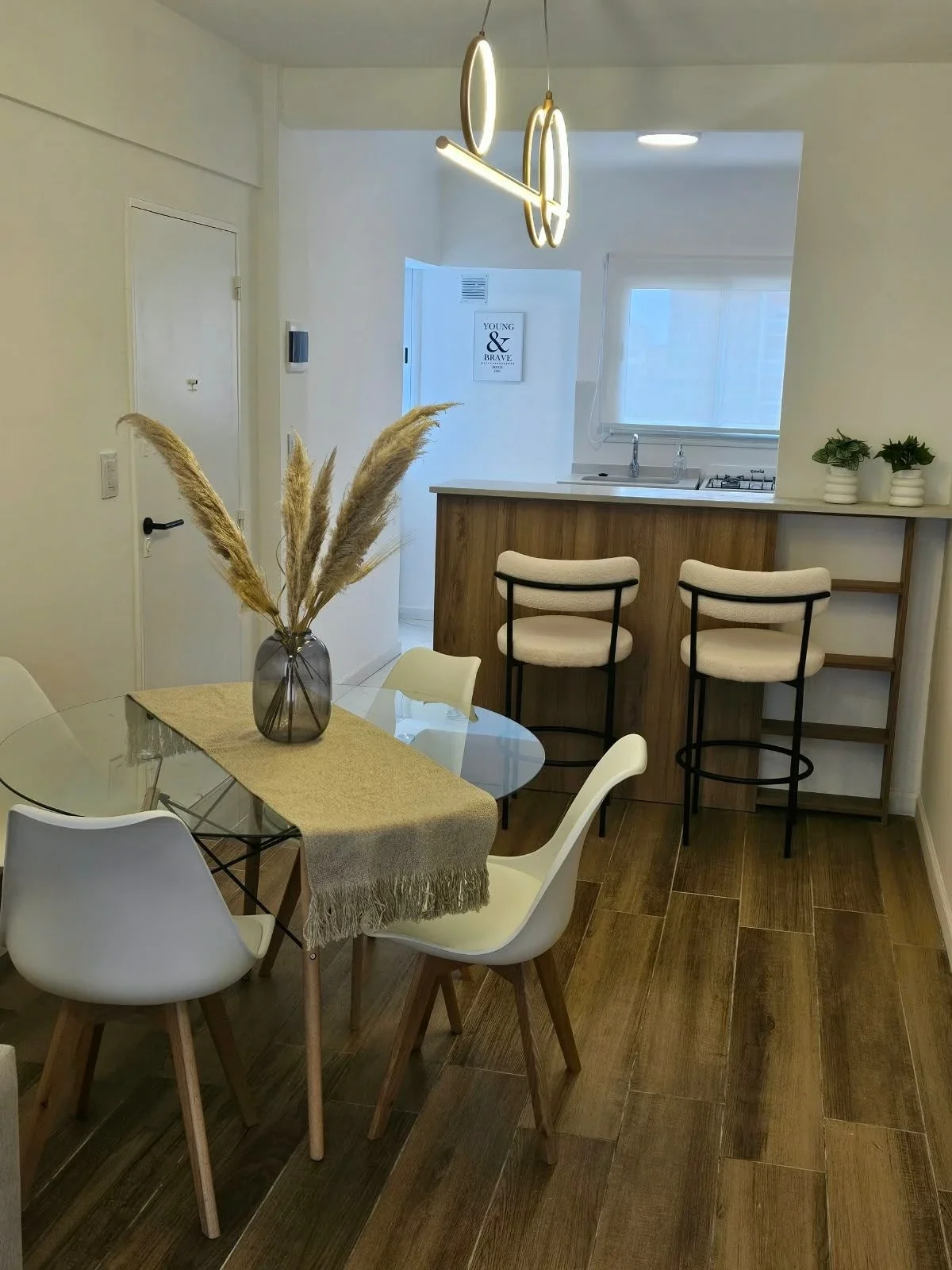 Venta Departamento 3 ambientes con Balcón a la Calle. Zona Chauvin / Plaza Mitre - Imagen 4