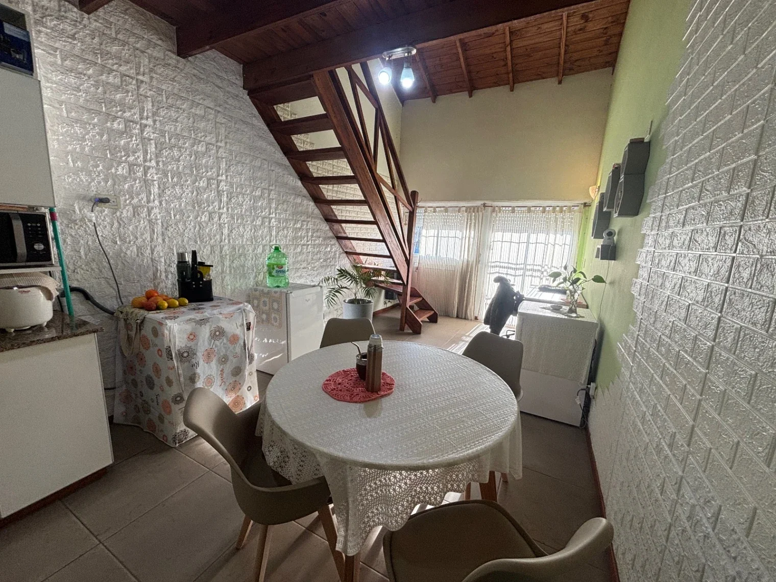 Venta PH 2 ambientes y Medio. Balcón al frente. San Cayetano - Imagen 2