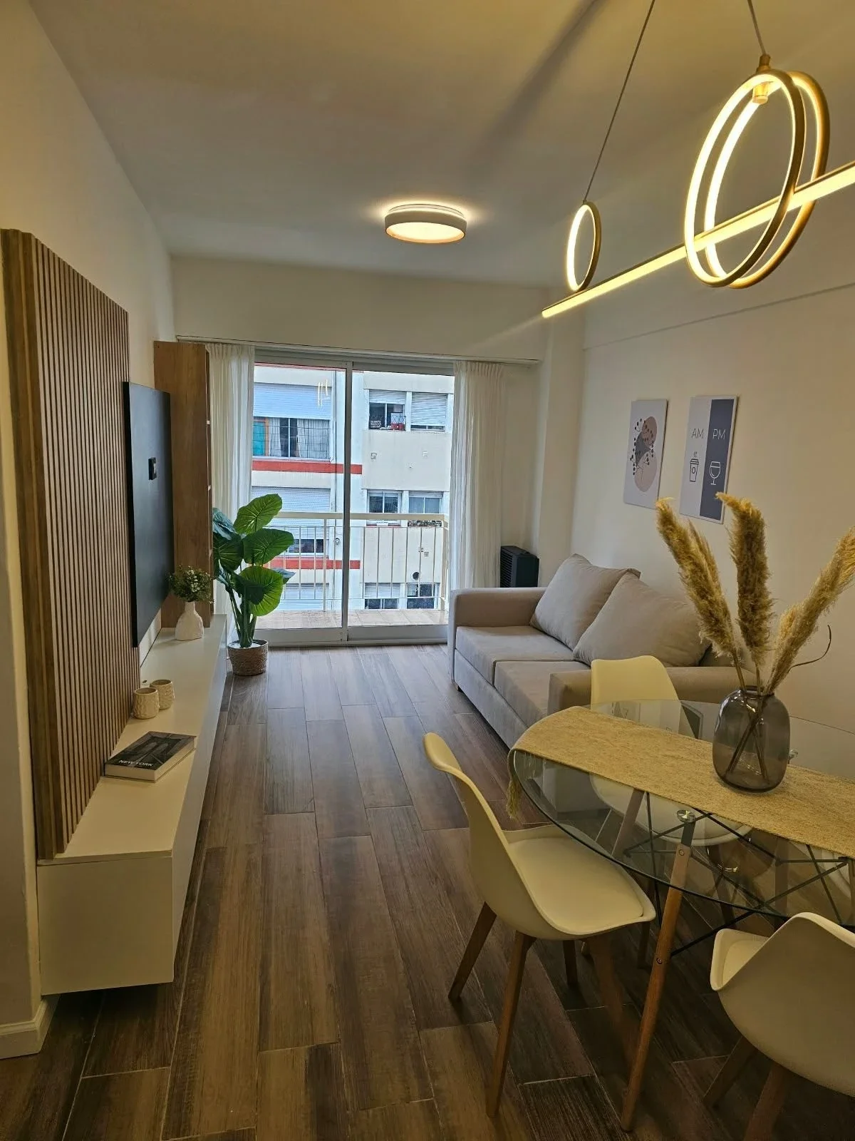 Venta Departamento 3 ambientes con Balcón a la Calle. Zona Chauvin / Plaza Mitre - Imagen 3