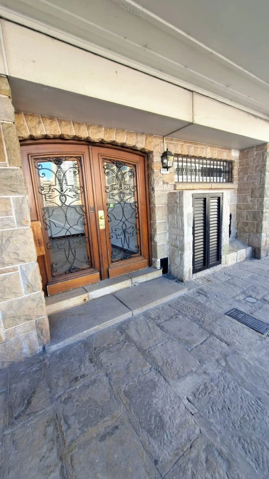 Venta departamento 3 ambientes A la calle. Zona Punta Iglesia - Imagen 2