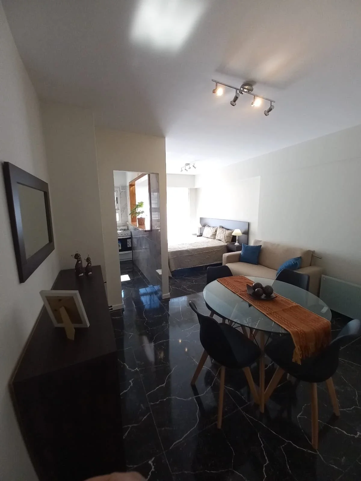 Venta Departamento 1 ambiente con Balcón y mucho Sol. Zona Aldrey - Imagen 4