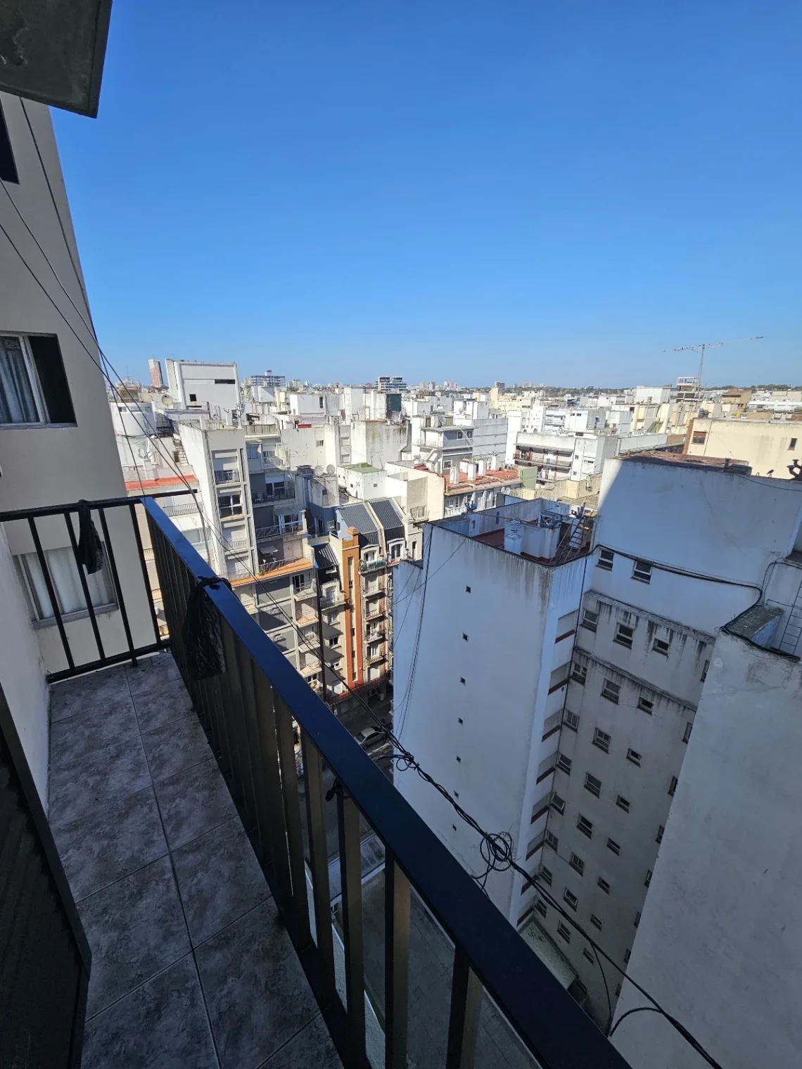 Venta Departamento 2 ambientes con Balcón y Vistas. Zona Plaza Colón - Imagen 1