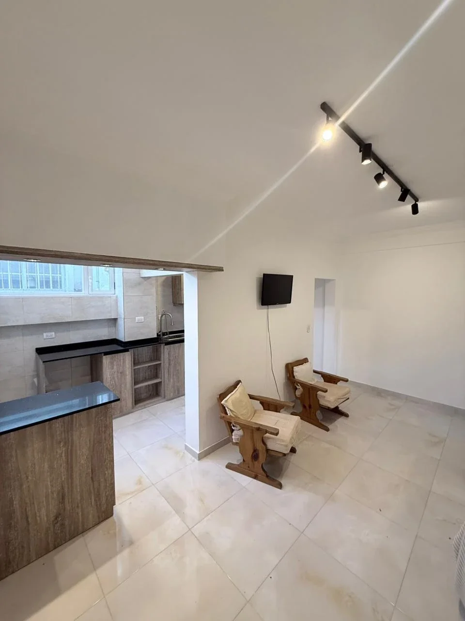 Venta Departamento 2 ambientes con Cochera. Zona Chauvin - Imagen 5