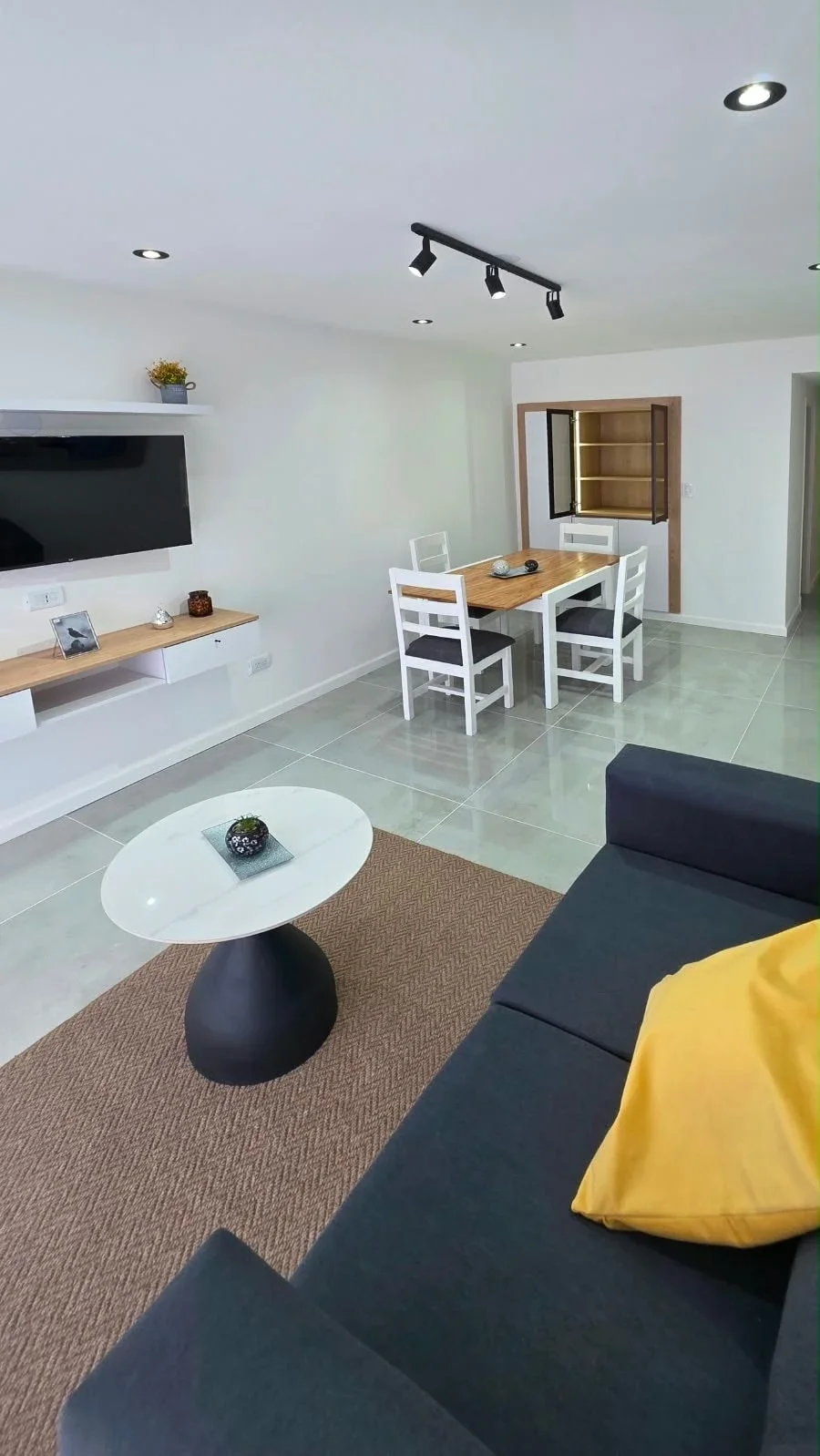 Venta Departamento 2 ambientes con Dependencia y Balcón. Zona Plaza Colón - Imagen 3