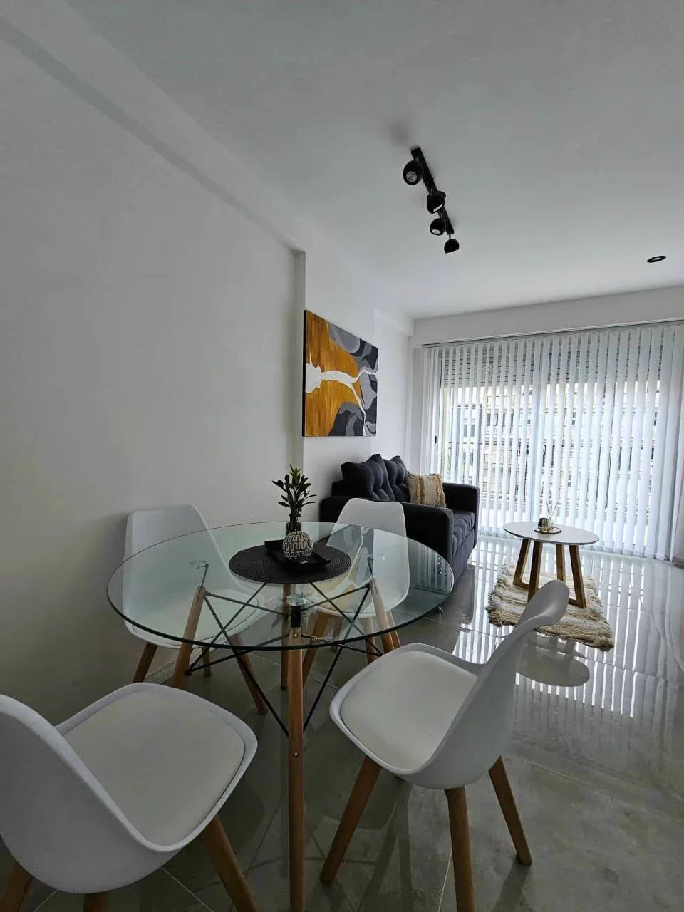 Venta Departamento 3 ambientes. Terraza al Frente. Zona Plaza Colón - Imagen 2