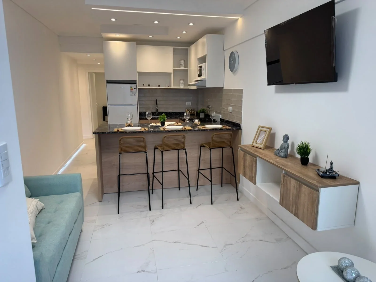 Venta departamento 3 ambientes con Balcón al frente. Zona Plaza Colón. - Imagen 4