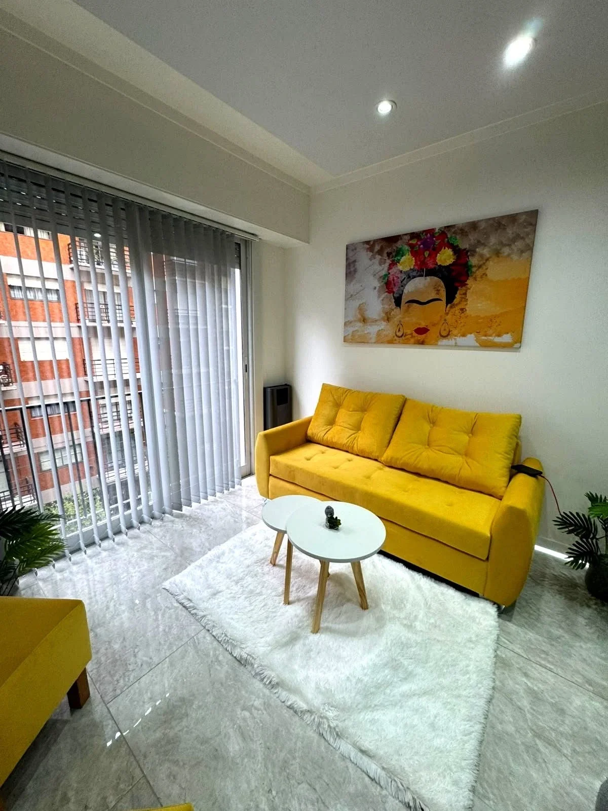 Venta Departamento 2 ambientes al Frente. Zona Plaza Colón - Imagen 3