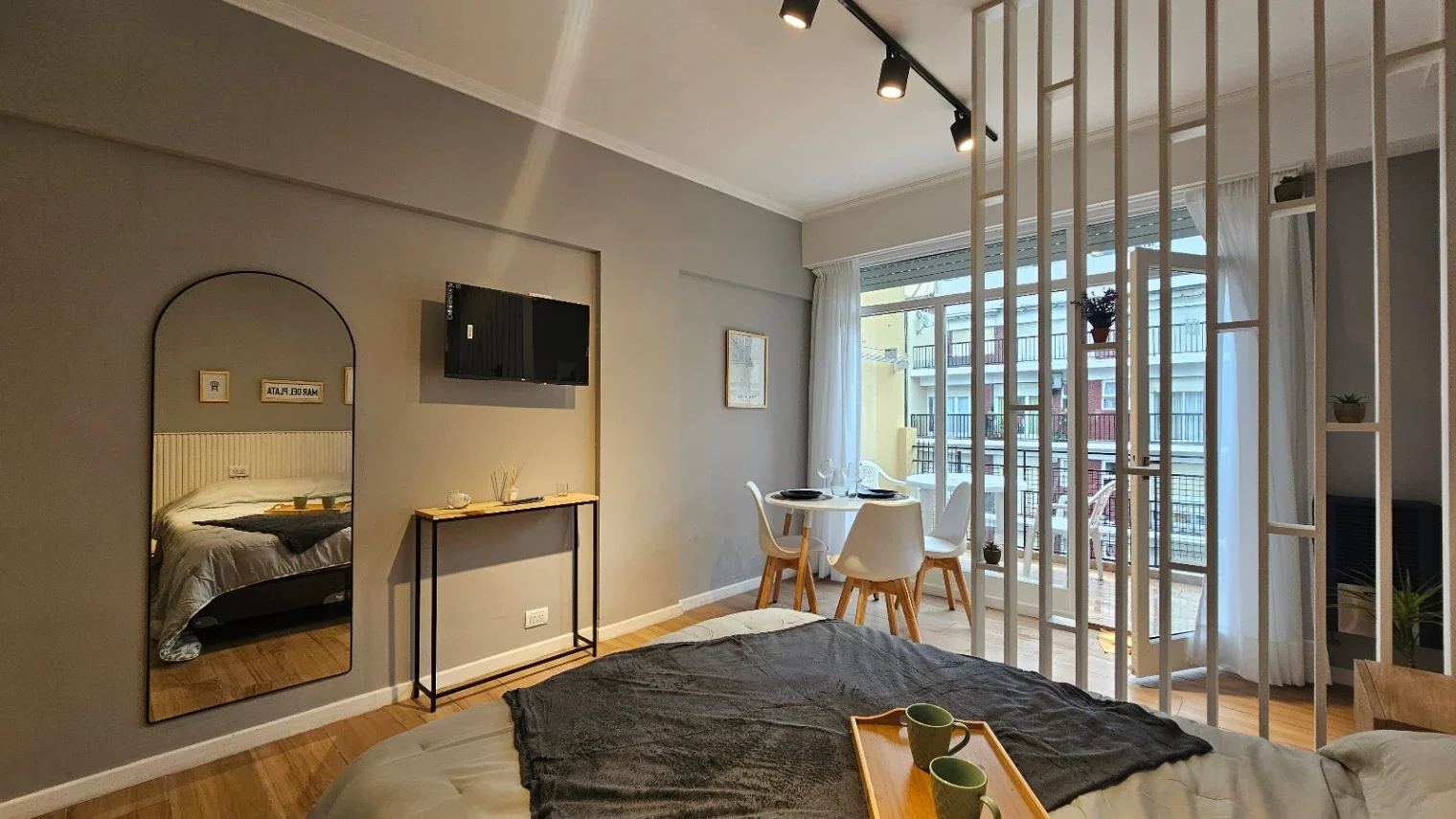 Venta Departamento 1 ambiente con Balcón terraza. Zona Plaza Colón - Imagen 1