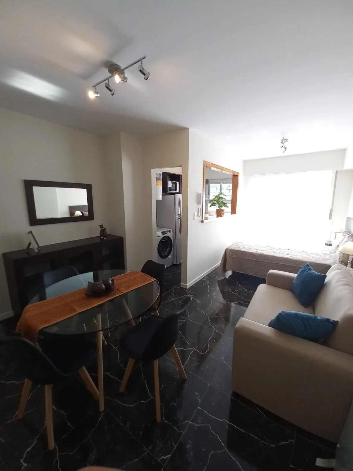 Venta Departamento 1 ambiente con Balcón y mucho Sol. Zona Aldrey - Imagen 5