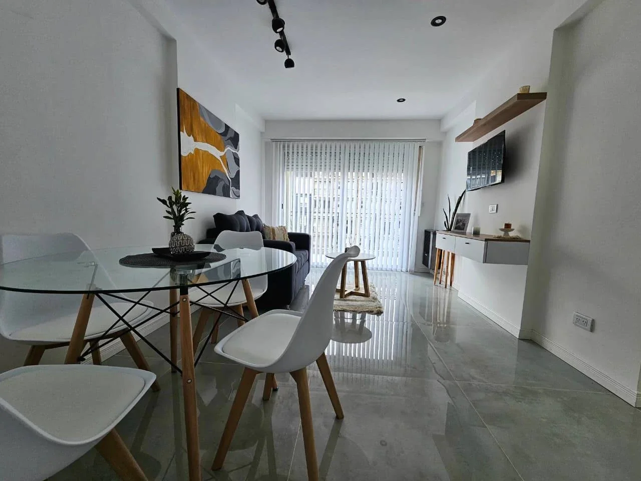 Venta Departamento 3 ambientes. Terraza al Frente. Zona Plaza Colón - Imagen 3