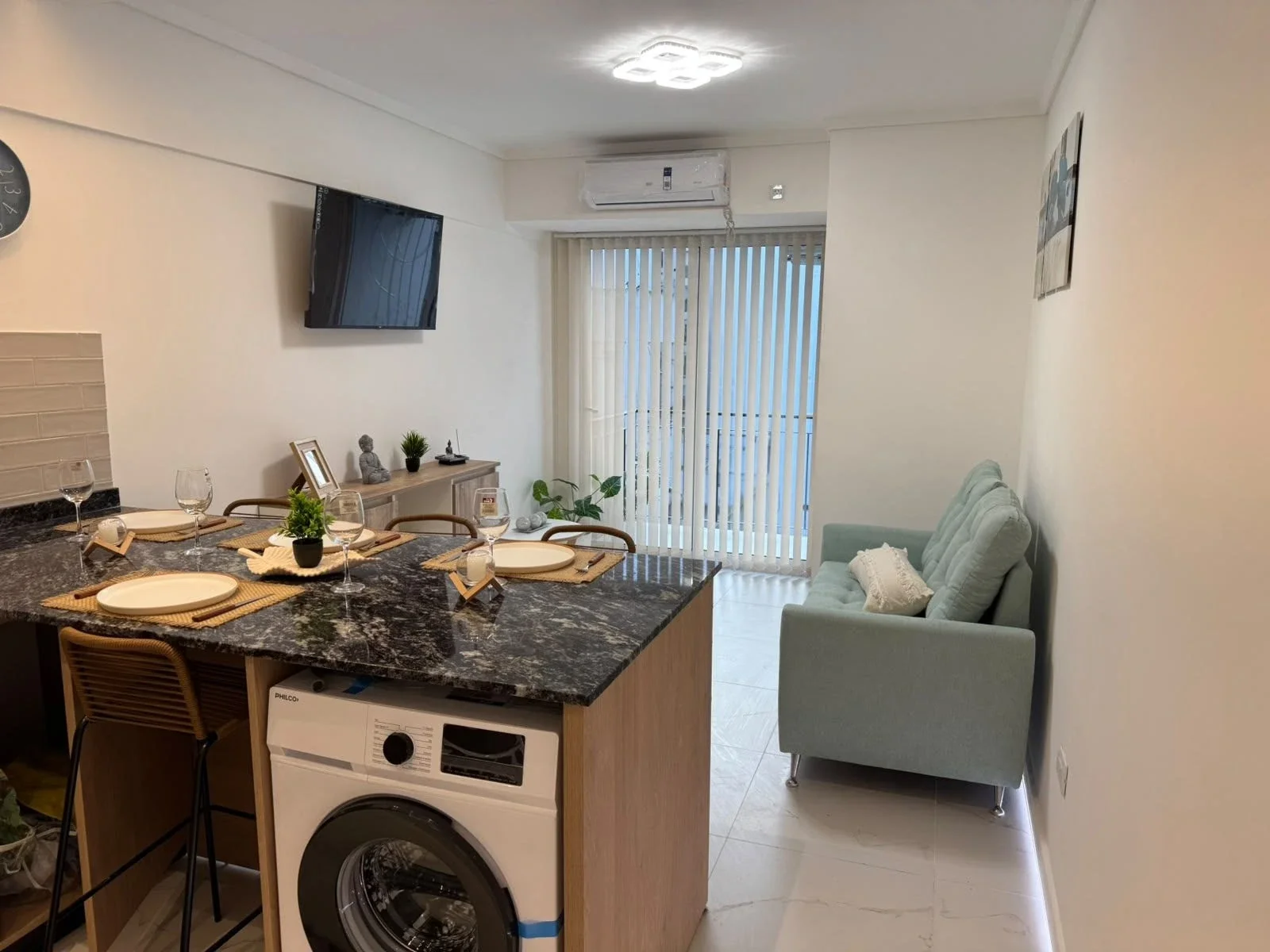 Venta departamento 3 ambientes con Balcón al frente. Zona Plaza Colón. - Imagen 3