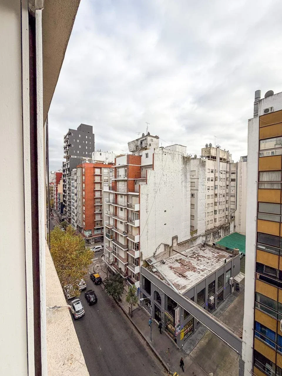 Venta departamento 2 ambientes al frente. Zona centro - Imagen 2