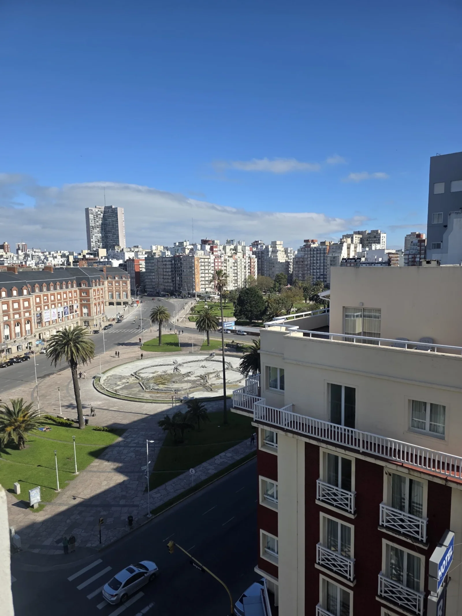 Venta Departamento 1 ambiente Desplazado con Balcón y Vista a la Plaza!! - Imagen 4