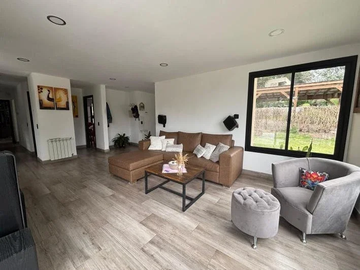 Venta Importante Chalet 6 ambientes con Piscina. Sierra de los Padres - Imagen 4