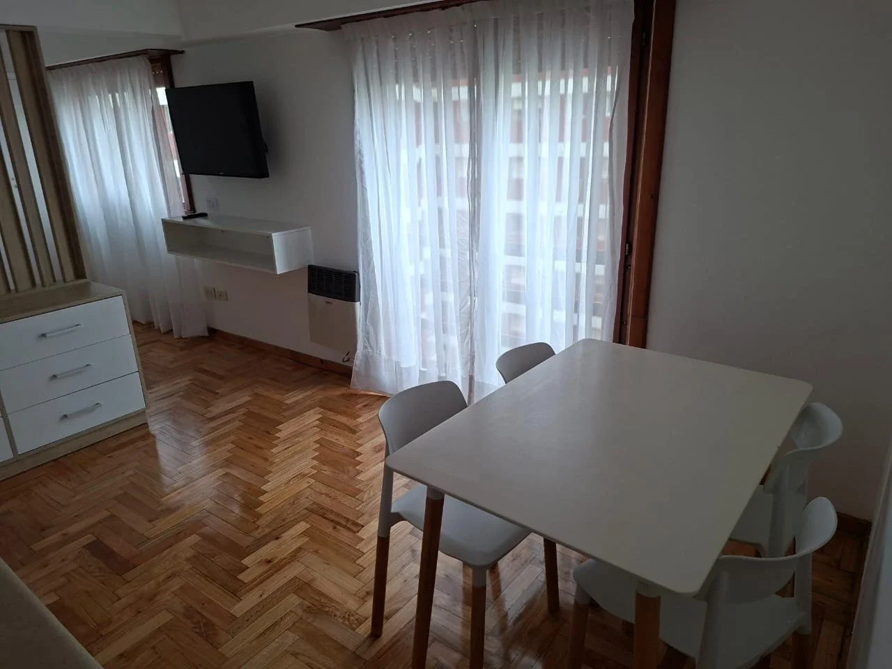 Alquiler 12 meses Departamento 1 ambiente Dividido. Zona Centro - Imagen 4
