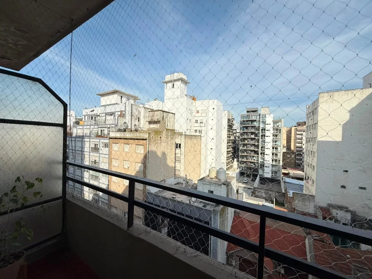 Venta Departamento 1 ambiente. Balcón al frente. Zona Aldrey - Imagen 3