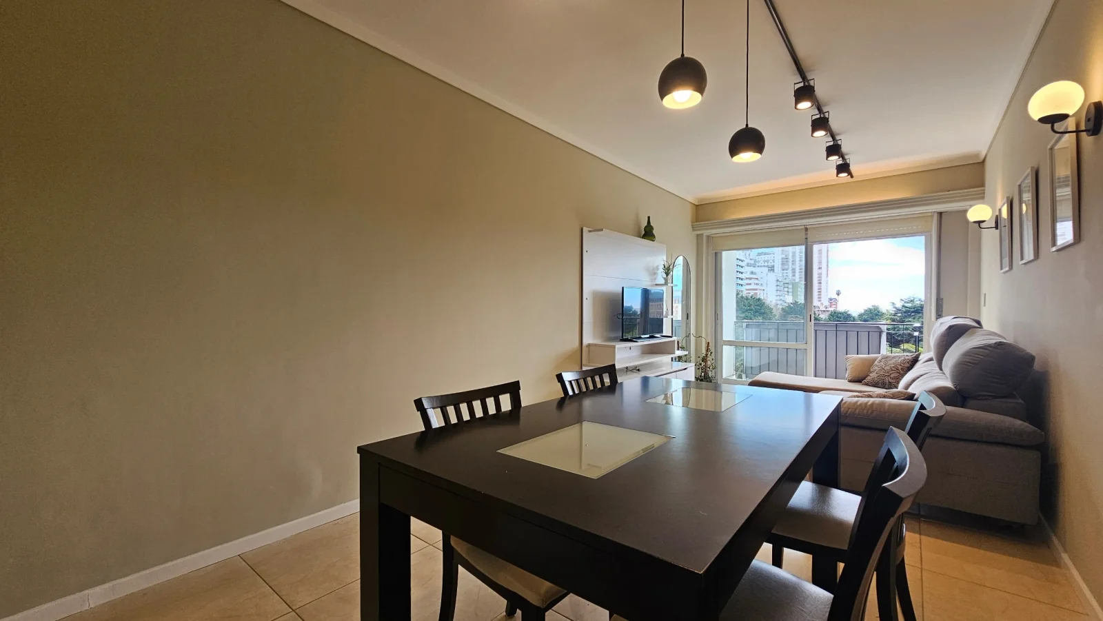 Venta Departamento 2 ambientes con dependencia y Balcòn a Plaza Colon - Imagen 2