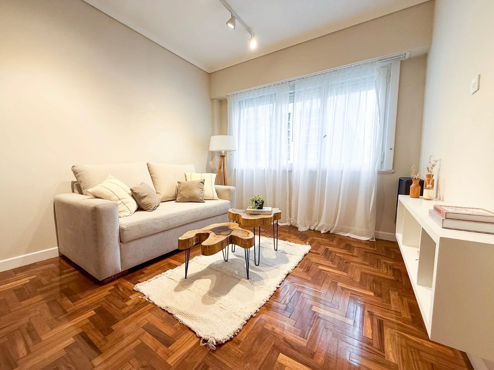 Venta Departamento 2 ambientes con Dependencia. Zona Centro - Imagen 2