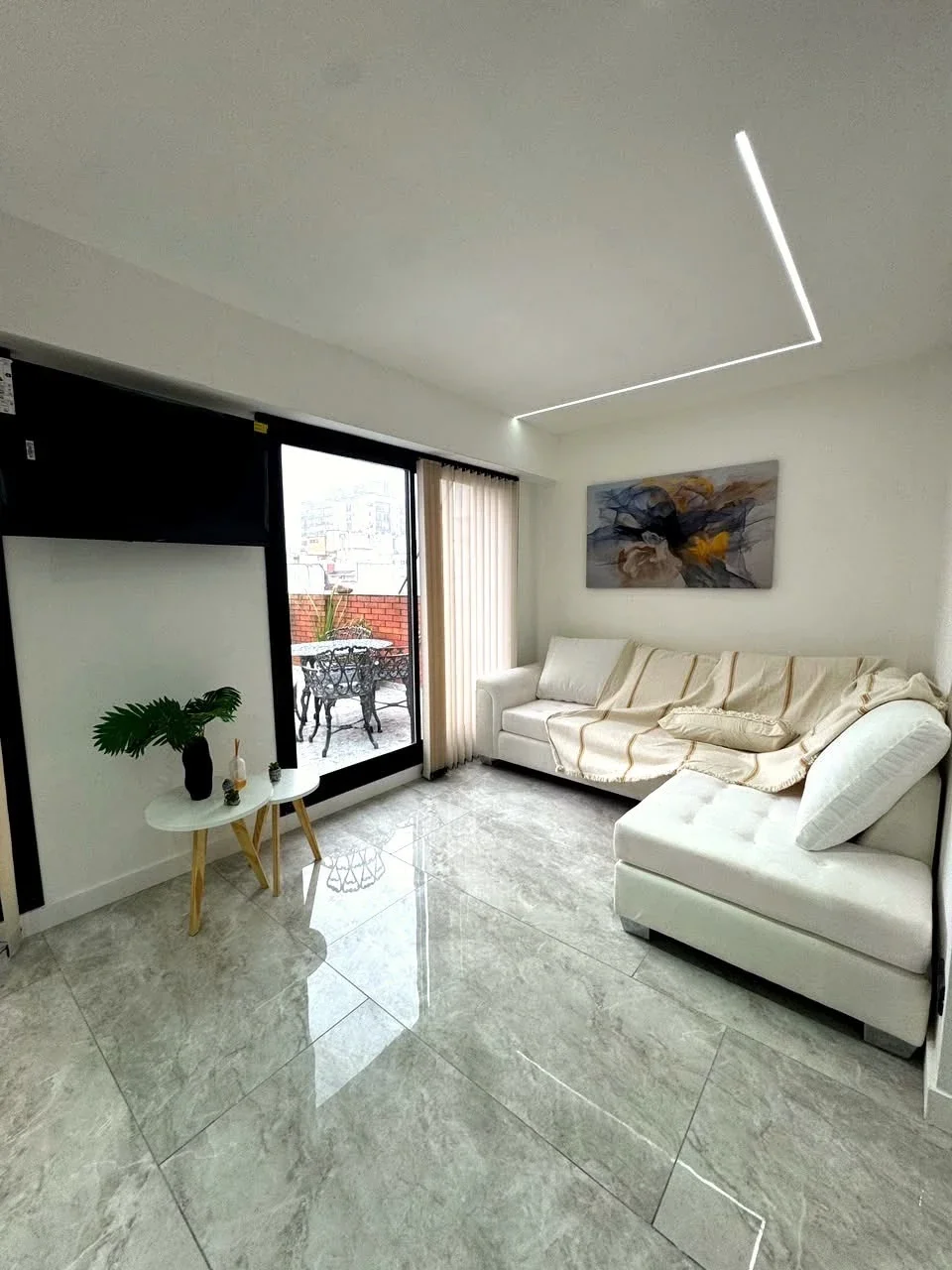 Venta Departamento 2 ambientes con 2 Terrazas y Parrilla. Zona Aldrey - Imagen 4