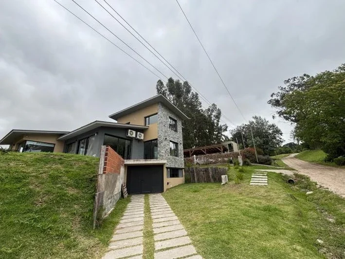 Venta Importante Chalet 6 ambientes con Piscina. Sierra de los Padres - Imagen 1