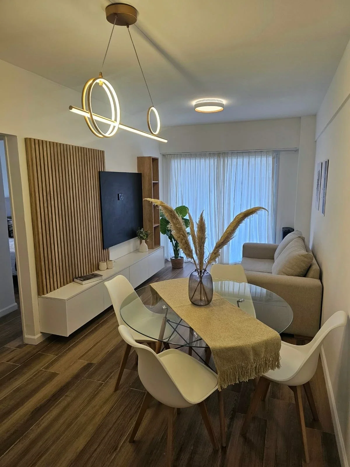 Venta Departamento 3 ambientes con Balcón a la Calle. Zona Chauvin / Plaza Mitre - Imagen 1