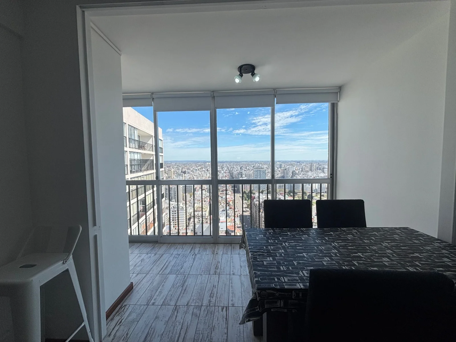Venta Departamento 2 ambientes con Balcón vista al Mar y Cochera. Zona Güemes - Imagen 4