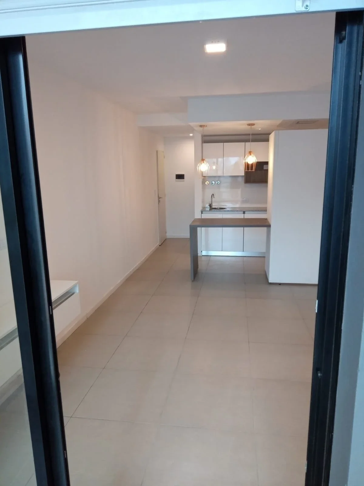 Dpto en ALQUILER-Monoambiente c/balcón+piscina-Zona facultades-Mendoza y Callao - Imagen 3