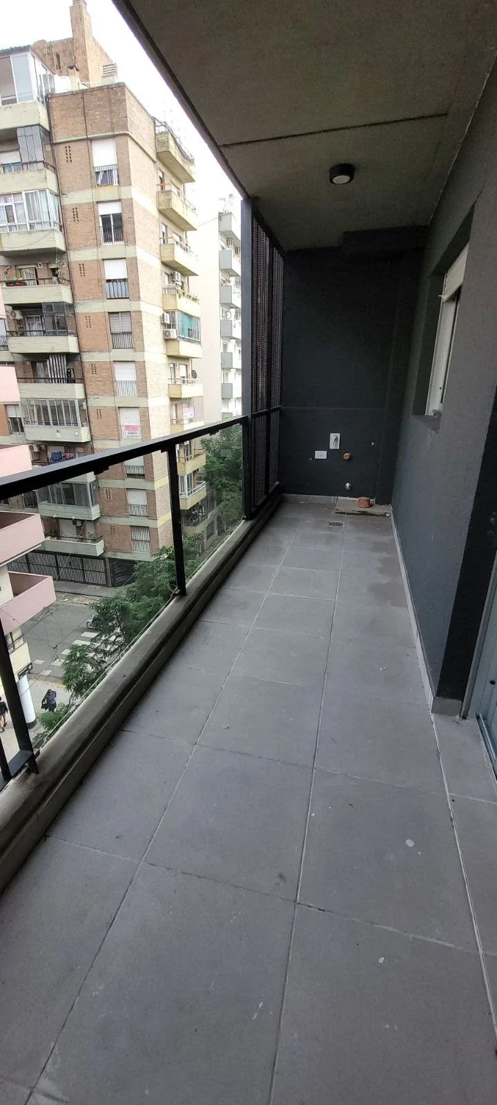 A ESTRENAR - Depto de 1 dorm. con BALCÓN AL FRENTE - Alem 1500 - Martin, Rosario - Imagen 3