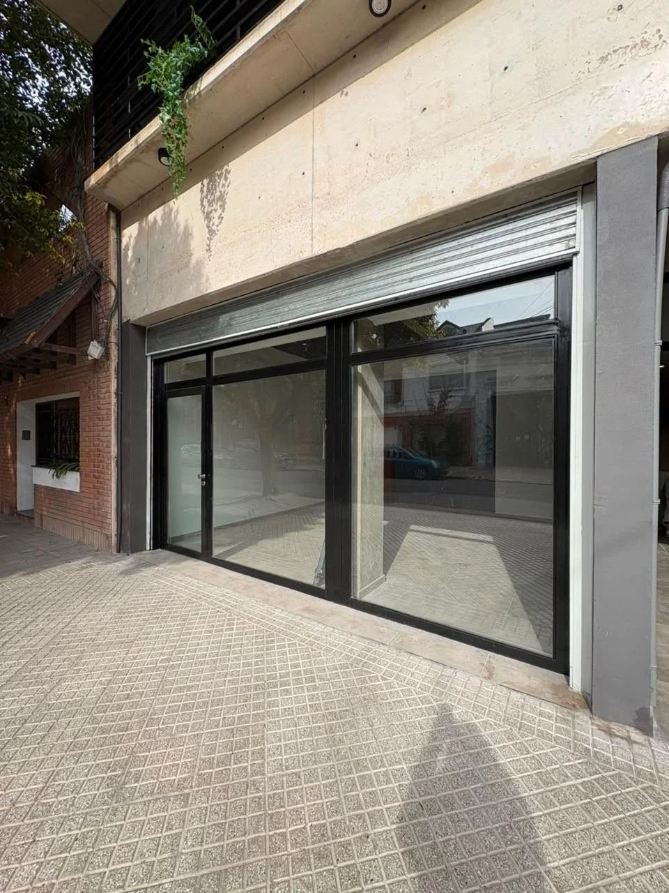 En VENTA- LOCAL COMERCIAL al frente - Montevideo al 1800, Barrio Parque, Rosario - Imagen 5