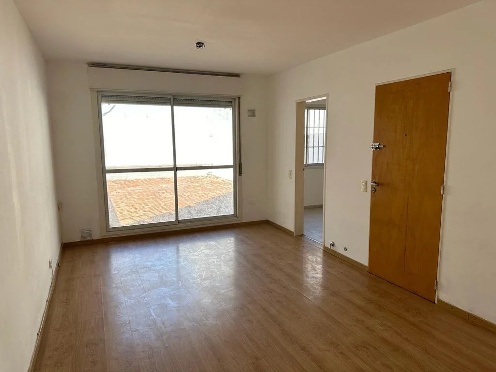 EN VENTA Departamento 2 dorm con PATIO EXCLUSIVO - 3 de febrero al 500, Rosario - Imagen 2
