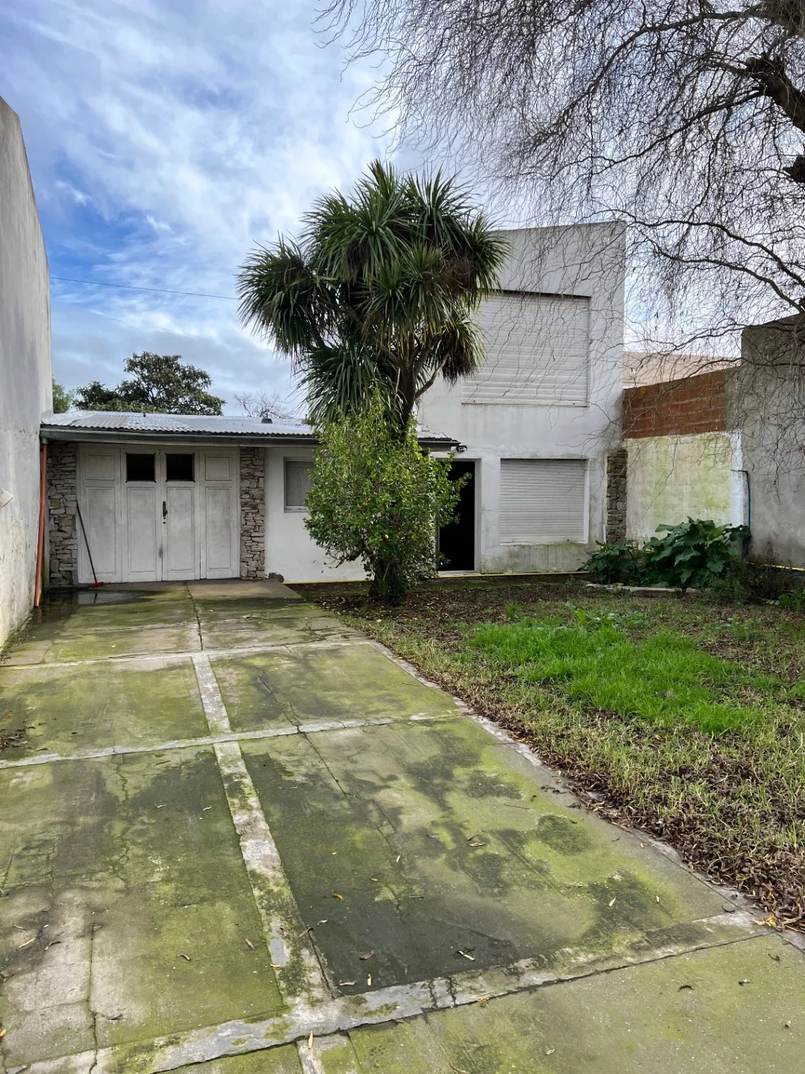 Casa en alquiler c/ cochera en San Carlos - Imagen 1