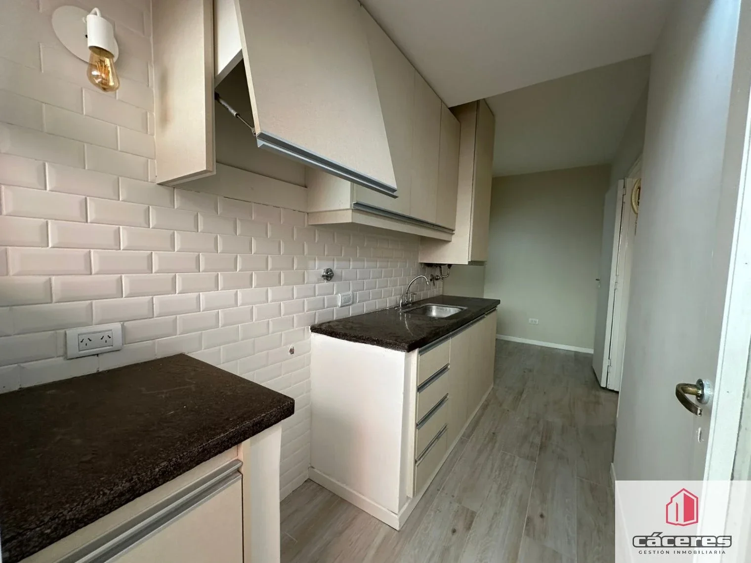 Departamento en alquiler de 3 dormitorios c/ cochera en Caisamar - Imagen 4