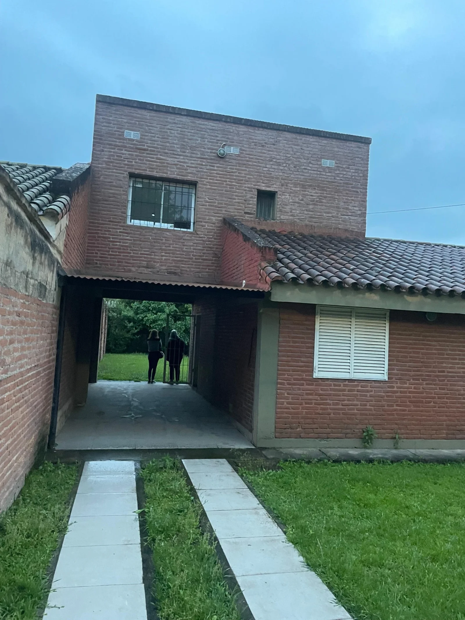 Casa en venta c/ cochera en Yerba Buena - Imagen 1