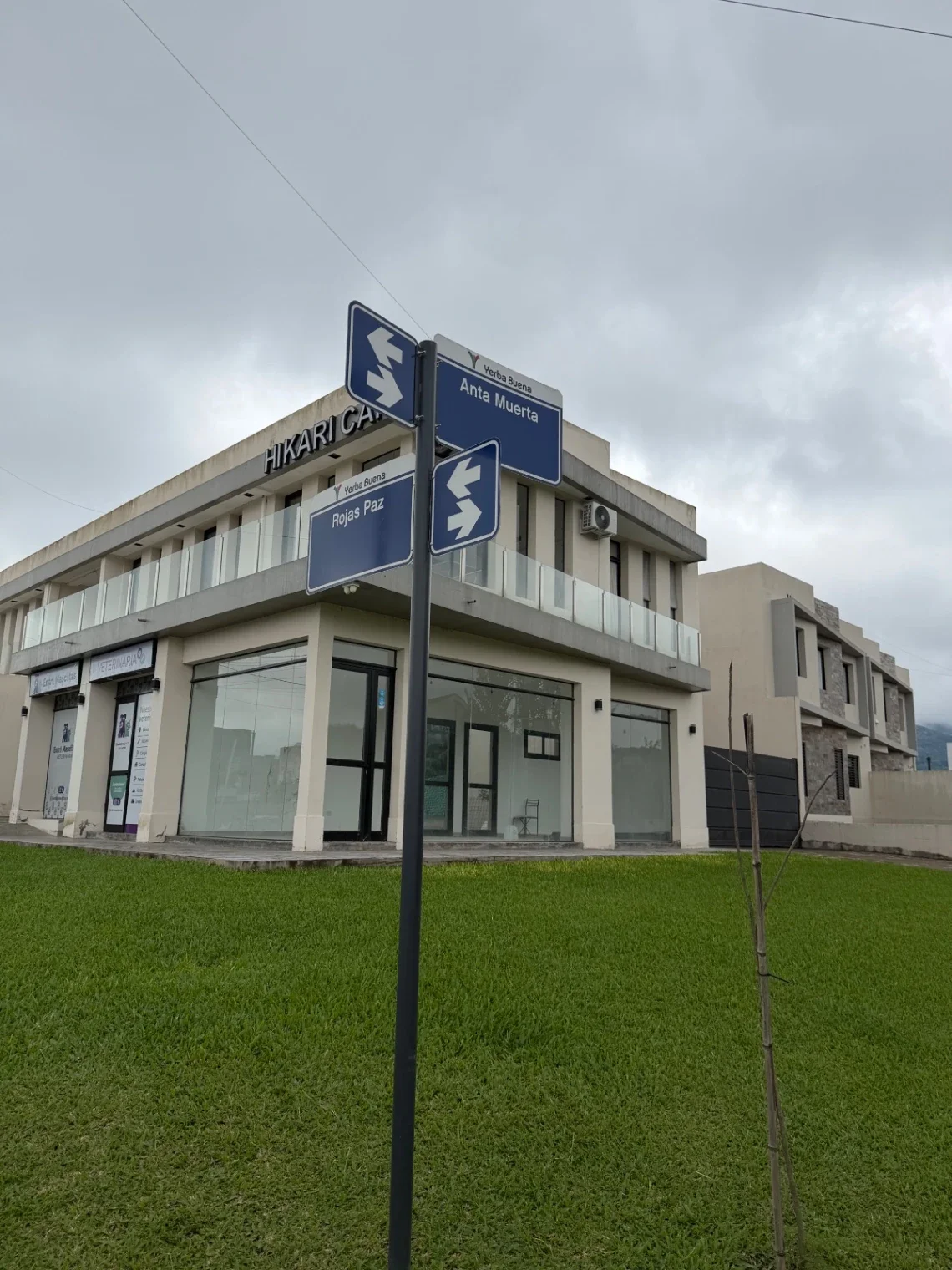 Local comercial esquina PB en Alquiler ubicado 38M2 Rojas Paz & Anta Muerta YB - Imagen 1