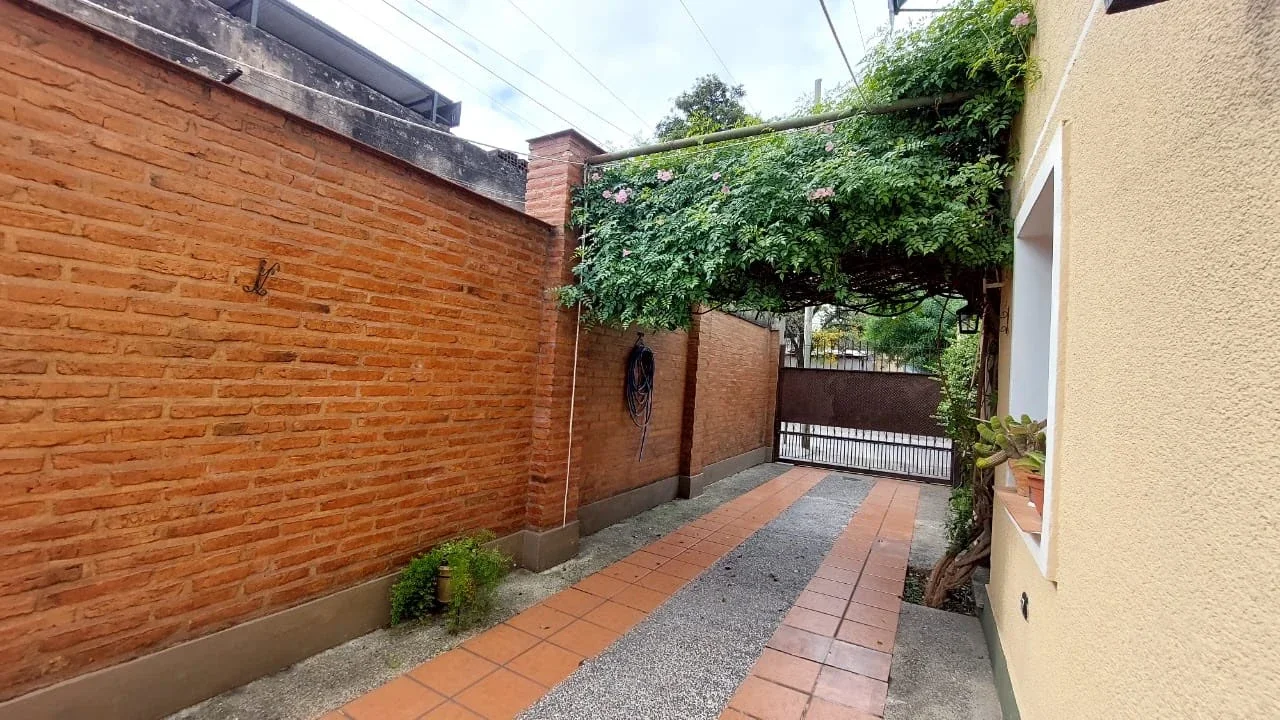 Casa Venta c/coch Castelli 624 Villa Luján 5 dorm., 2 baños, jardín.Apto Crédito - Imagen 2