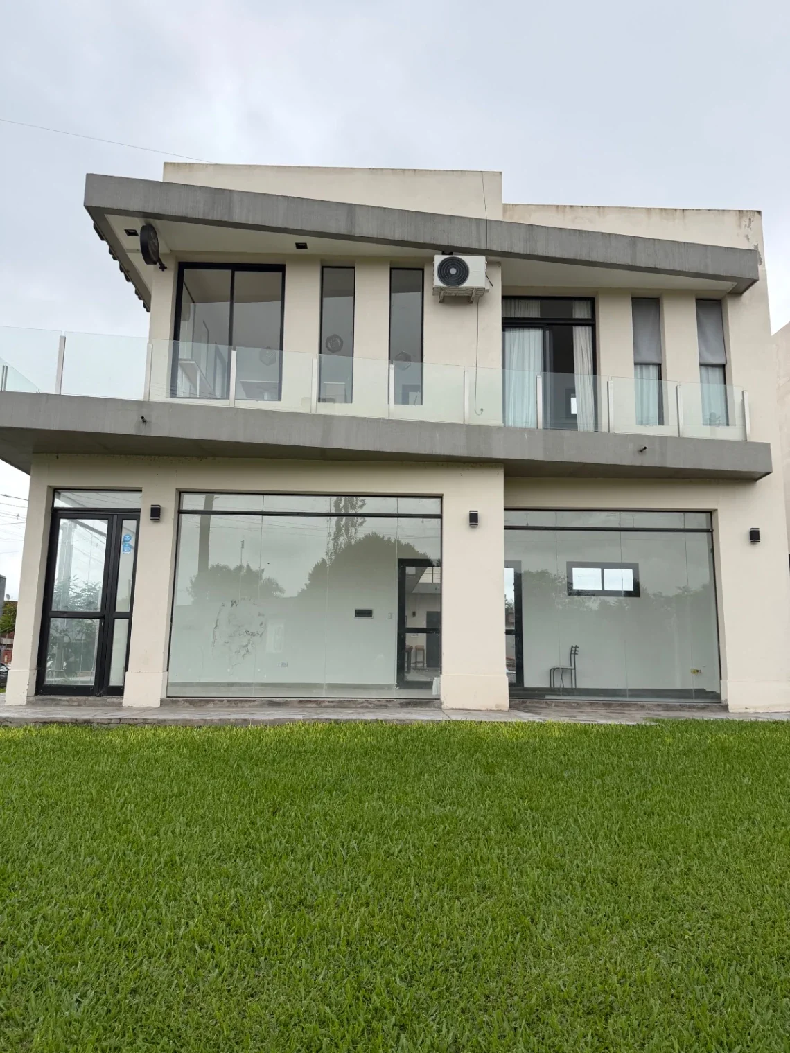 Local comercial esquina PB en Alquiler ubicado 38M2 Rojas Paz & Anta Muerta YB - Imagen 4