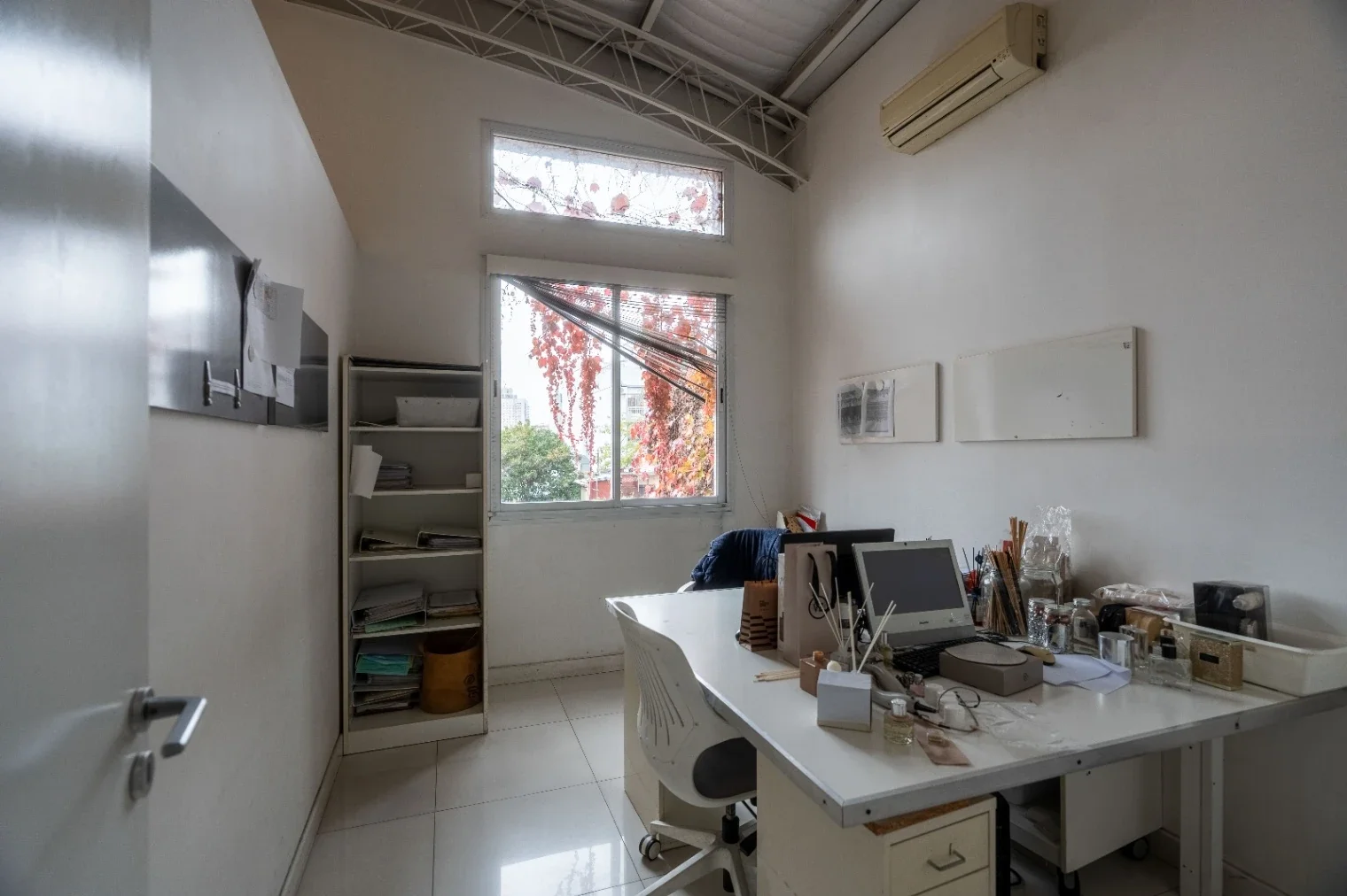 Inmueble, lote propio 8,66 x 42, PB, 1er y 2do Piso,  Jardin y pileta !!! - Imagen 3