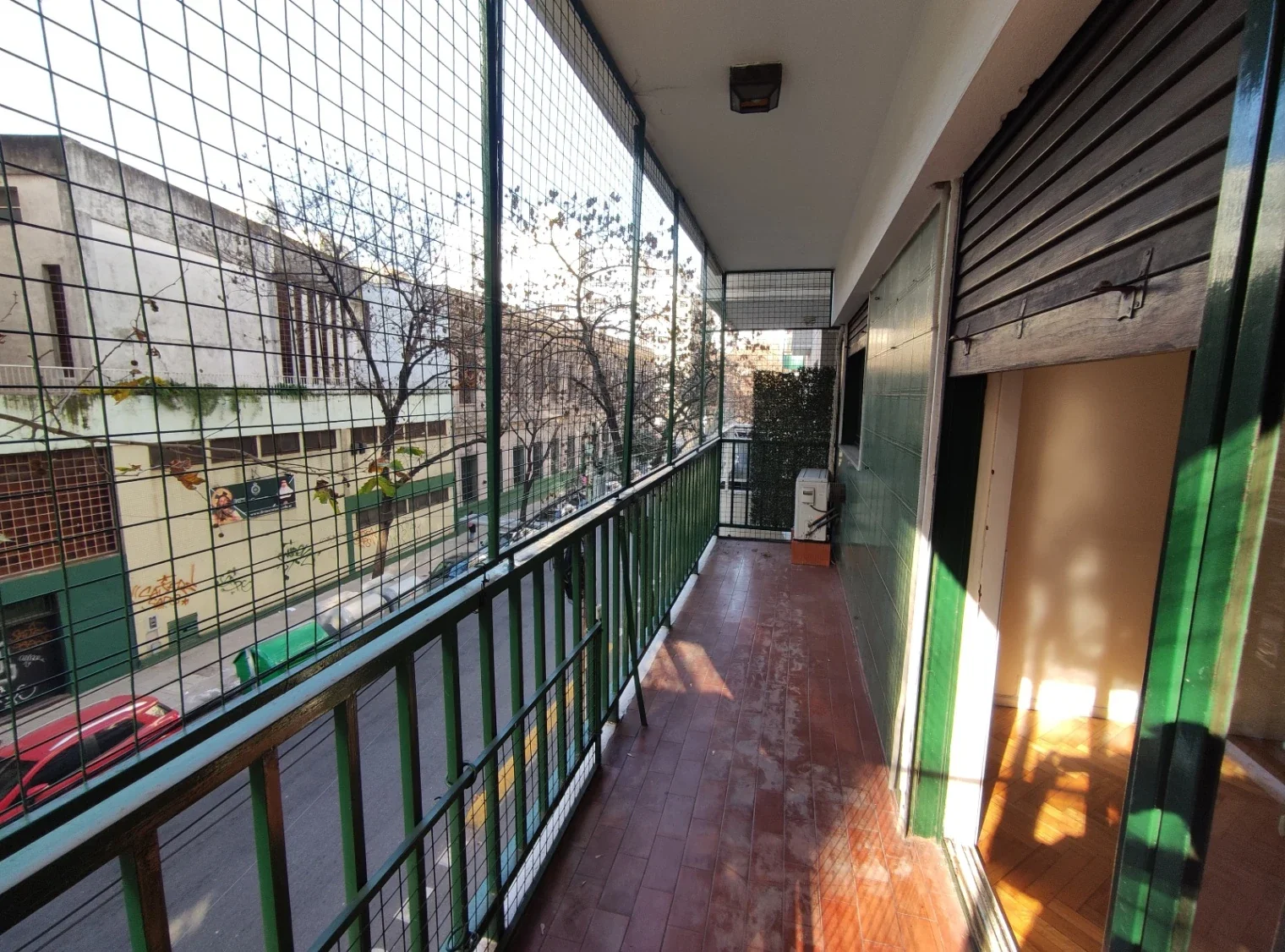 Venta de 3 ambientes con dependencia y cochera cubierta en PB. Palermo - Imagen 1