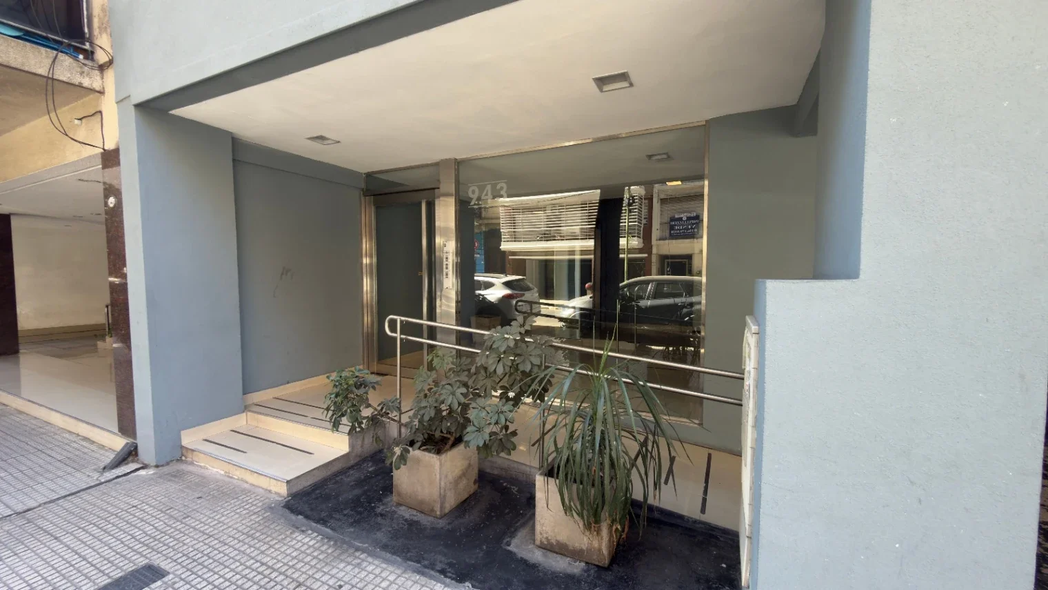 Monoambiente amplio 34 m2 moderno, pileta en la terraza. - Imagen 1